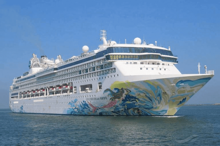 Cruise Ship